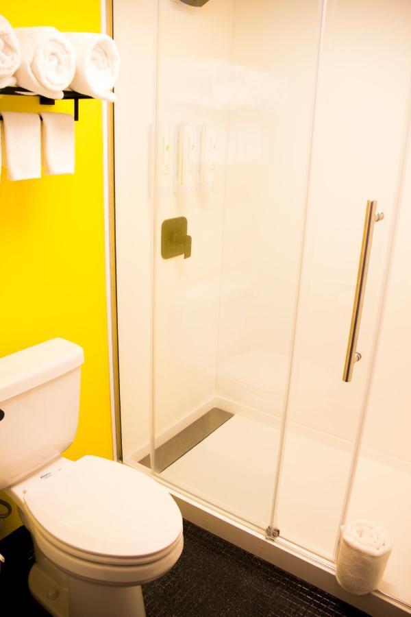 Cartoon Network Hotel Smoketown (Lancaster County)